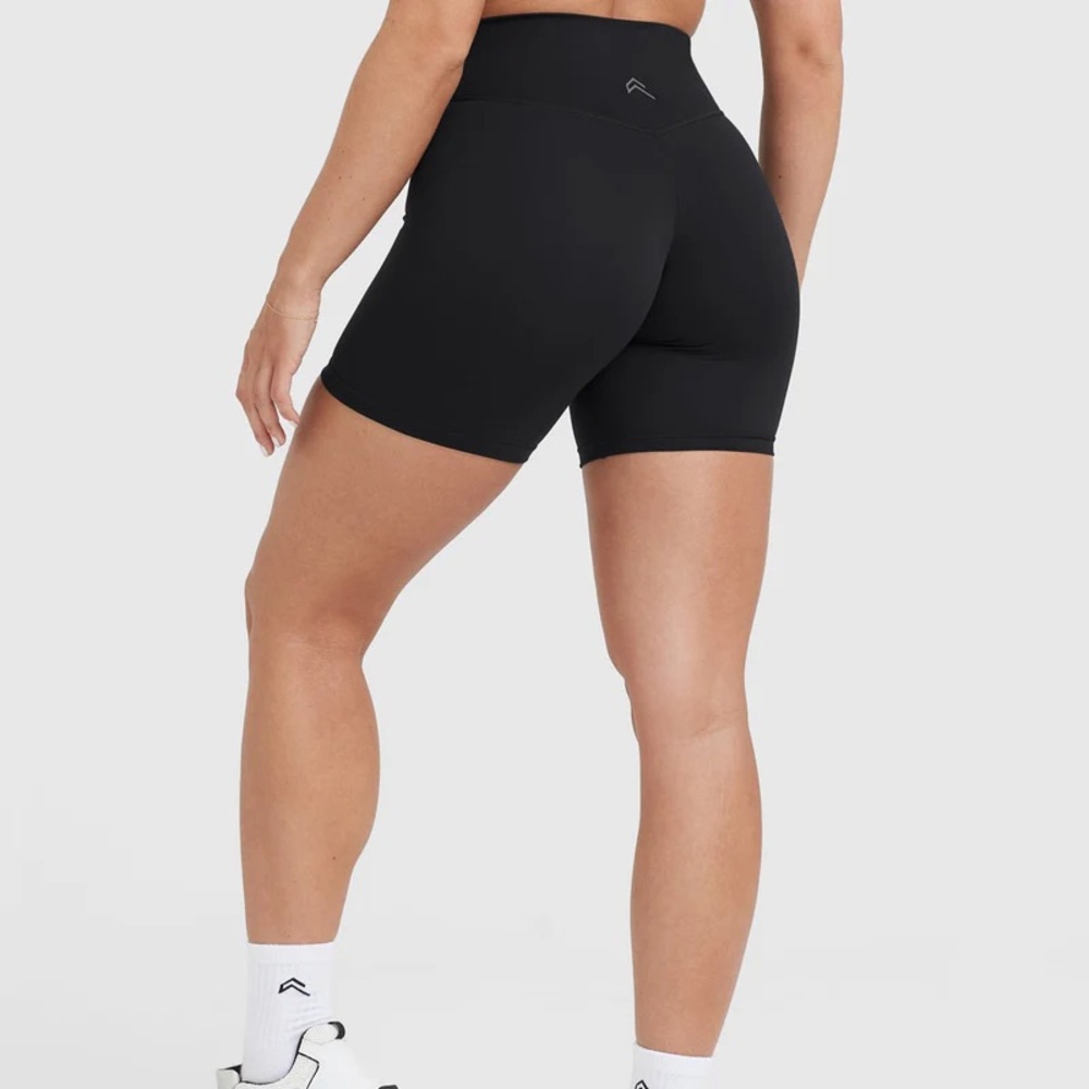 Oner active timeless shorts (mid thigh length)